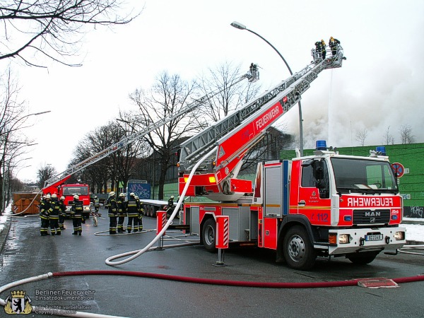 Brandbekämpfung über DLK