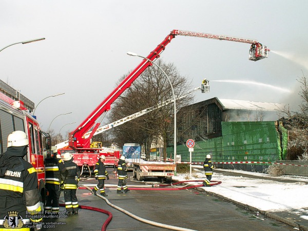 Brandbekämpfung über Teleskopmast