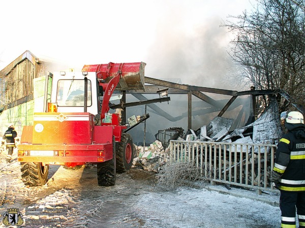 Abriß einsturzgefährdeter Gebäudeteile