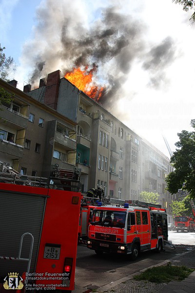 Brandbekämpfung über DLK