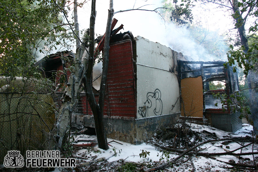Brennendes Einfamilienhaus