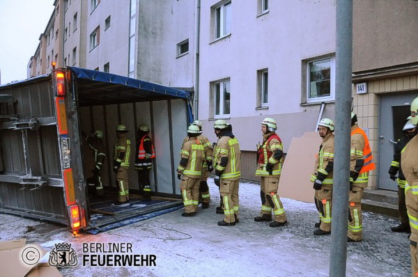 LKW wird ausgeladen