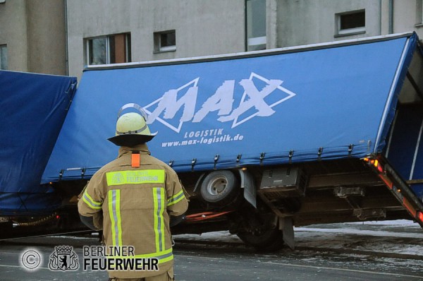 Anhänger steht fast wieder