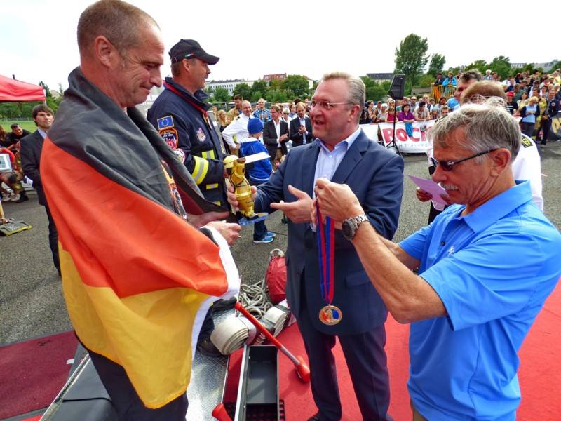 Siegerehrung mit Senator Frank Henkel und Dr. Paul Davis