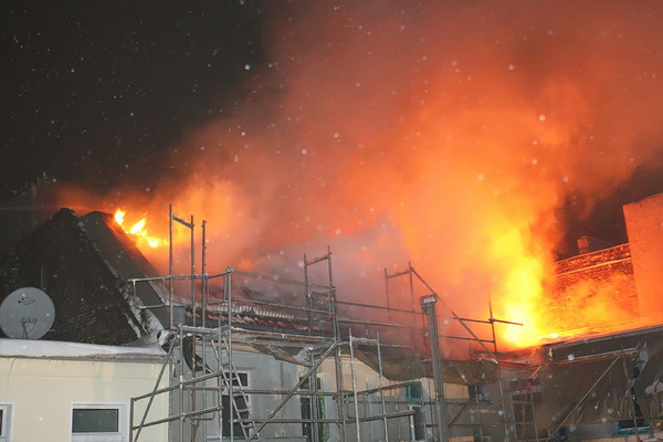 Dachstuhl in Flammen