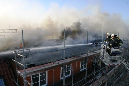 Dachstuhlbrand in Wilmersdorf