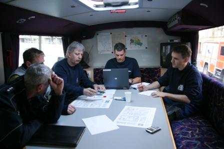 Besprechung im ELW-3