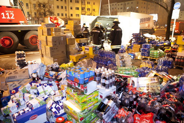 Anhänger wird aufgerichtet