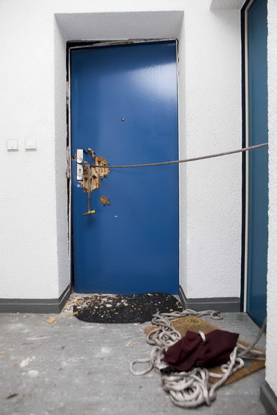 Beschädigte Wohnungstür