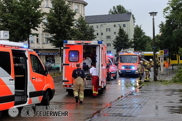 Verletzte kommt in den RTW