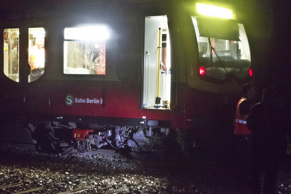 Einsatzstelle S-Bahnzug nahe Sundgauer Str.