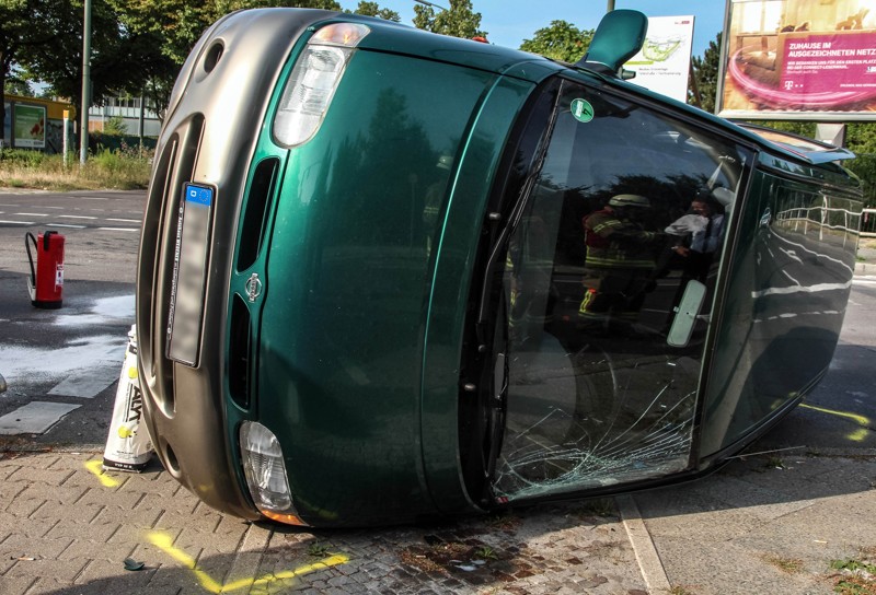 Mini-Van nach Überschlag