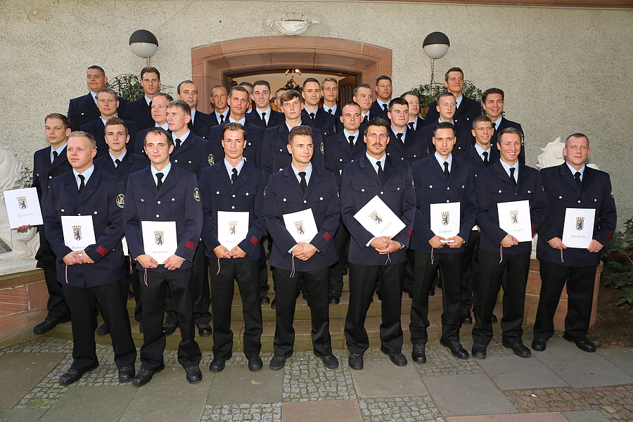 Gruppenbild der ernannten Brandmeister