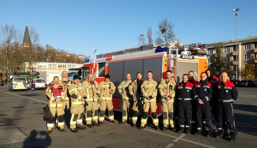 Übungsteilnehmer der Berliner Feuerwehr