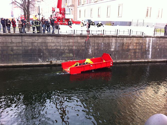 Bergung der Skulptur