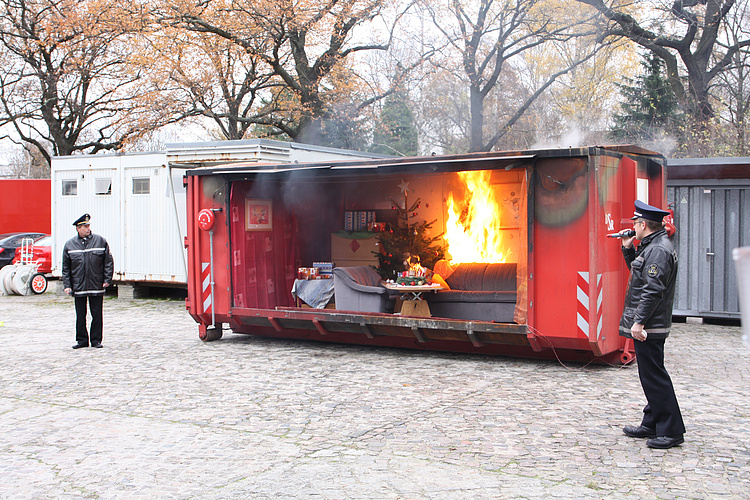 Der Zimmerbrand entwickelt sich