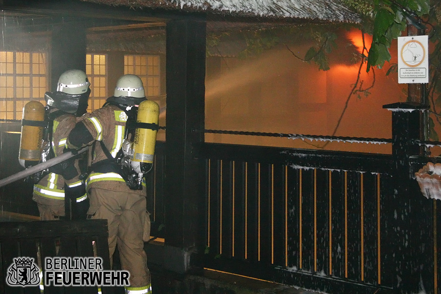 A-Trupp im Löschangriff