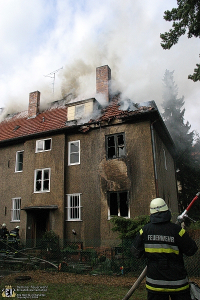 Rauchentwicklung auf Dach