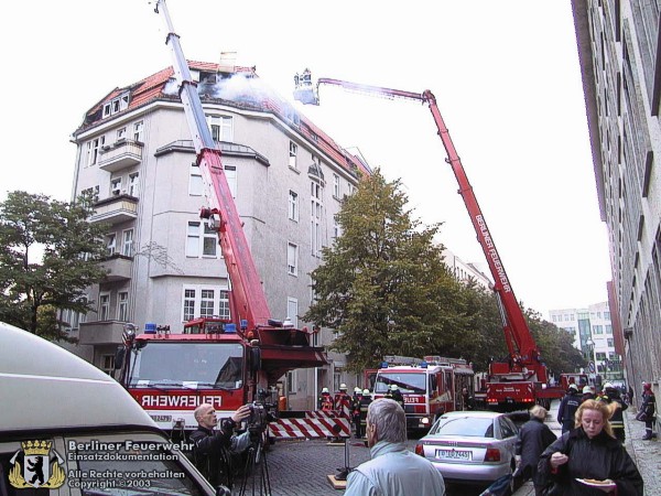 Brandbekämpfung mit Teleskopmast