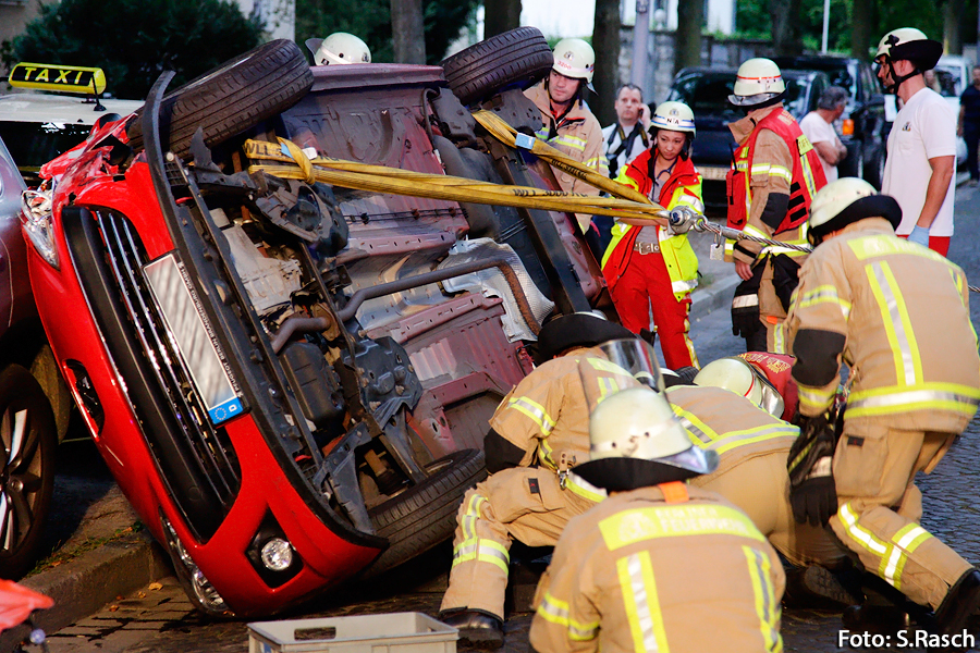 Sicherung des gekippten PKW