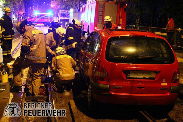 Anheben des verunfallten Fahrzeugs