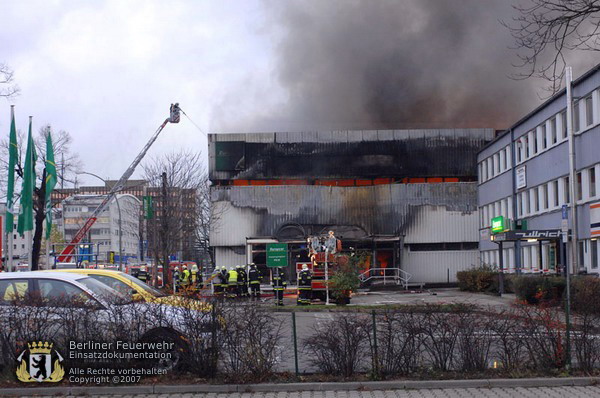 Brennende Halle