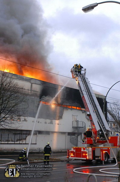 Brandbekämpfung über DLK