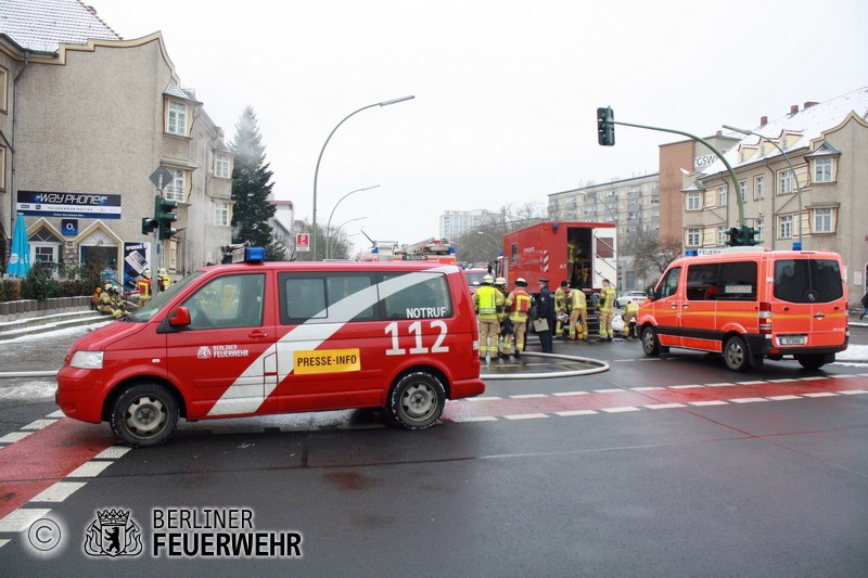 Einsatzfahrzeuge an der Einsatzstelle