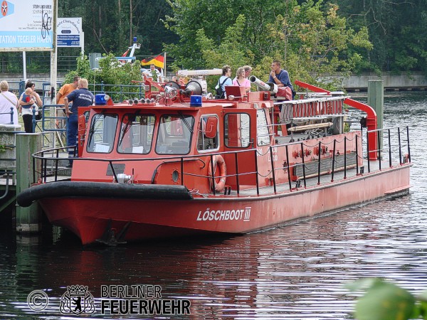 Löschboot der Feuerwehr