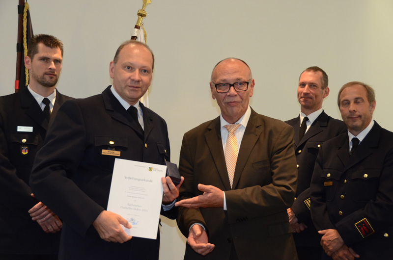 Verleihung des Fluthelfer- Ordens