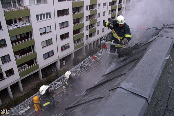 Die Dachhaut wird aufgenommen