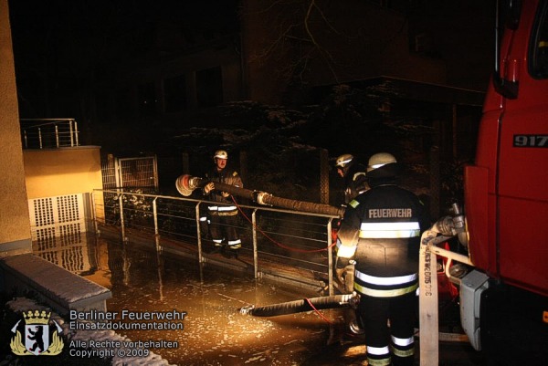 Eine Garage wird ausgepumpt