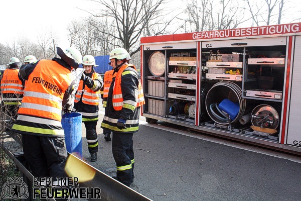 Kontaminiertes Erdreich wird geborgen