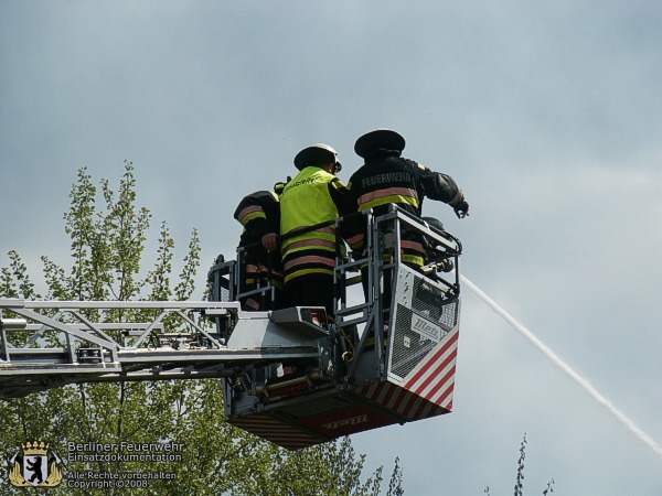 Brandbekämpfung über DLK