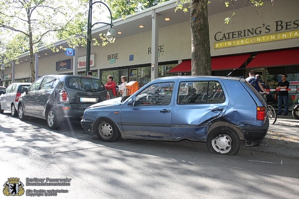 Schaden an parkenden Autos