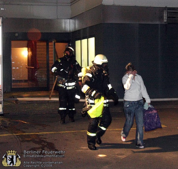 Personenrettung mit Fluchthaube