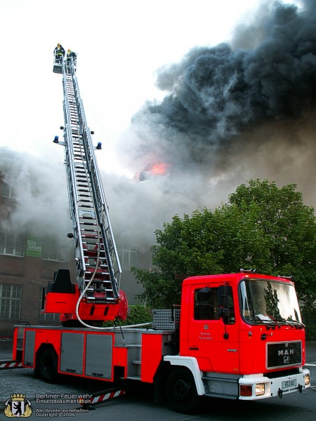 Brandbekämpfung über DLK