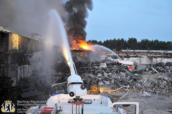 Brandbekämpfung mit Werfer