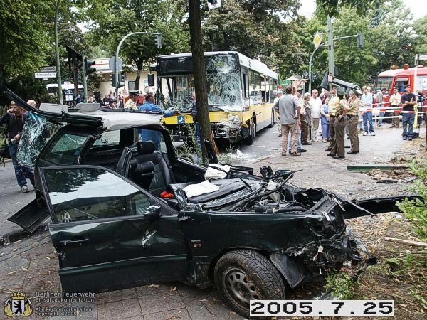 Zerstörtes Auto