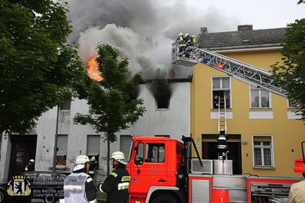 Brandbekämpfung über DLK