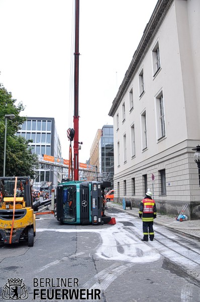 Feuerwehrkran im Einsatz