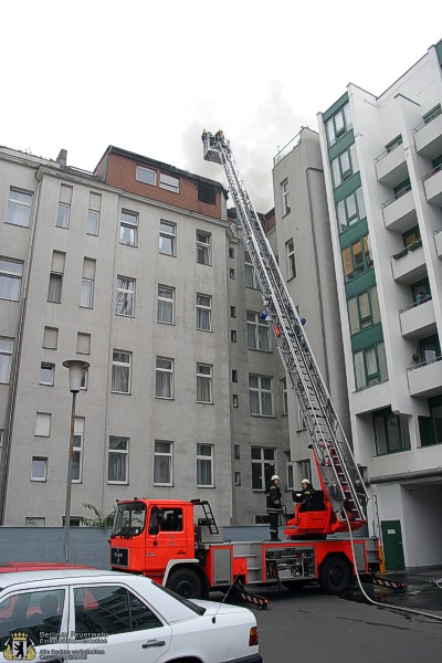 Standort einer DLK auf dem Hinterhof