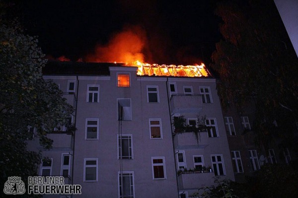 Dachstuhl in Flammen