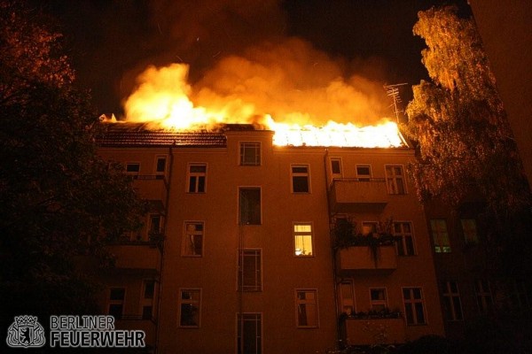 Dachstuhl in Flammen