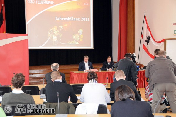 Pressekonferenz zum Jahresbericht 2011