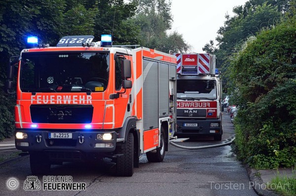 Rettungswagen und AB-Atemschutz