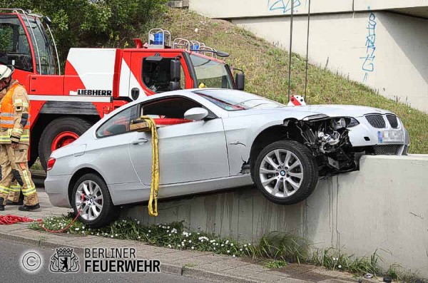 Bergungsarbeiten auf der BAB