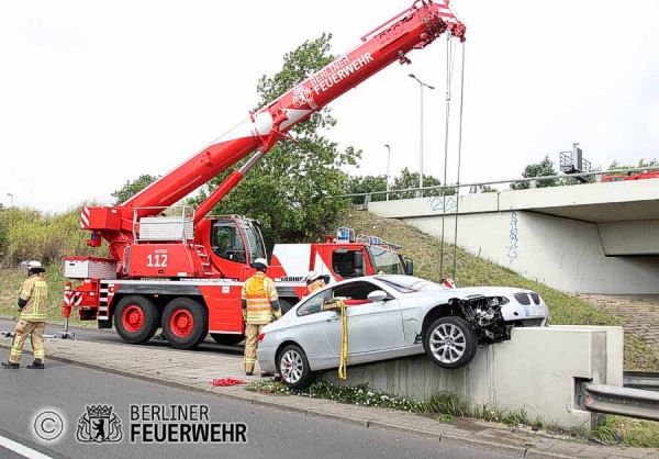 Bergungsarbeiten auf der BAB