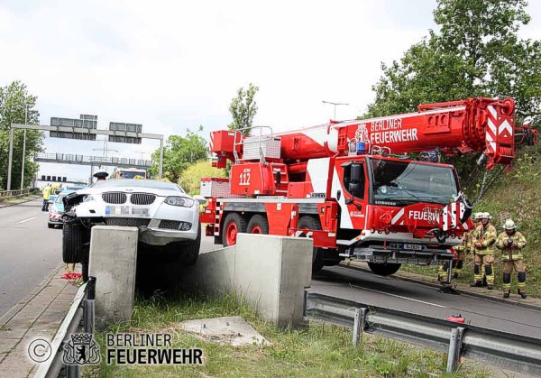 Bergungsarbeiten auf der BAB