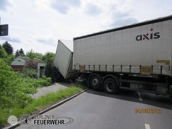 Umgestürtzter Anhänger